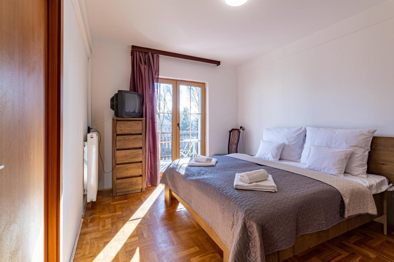 Peregrino Panzio Bed & Breakfast Budaors Ngoại thất bức ảnh