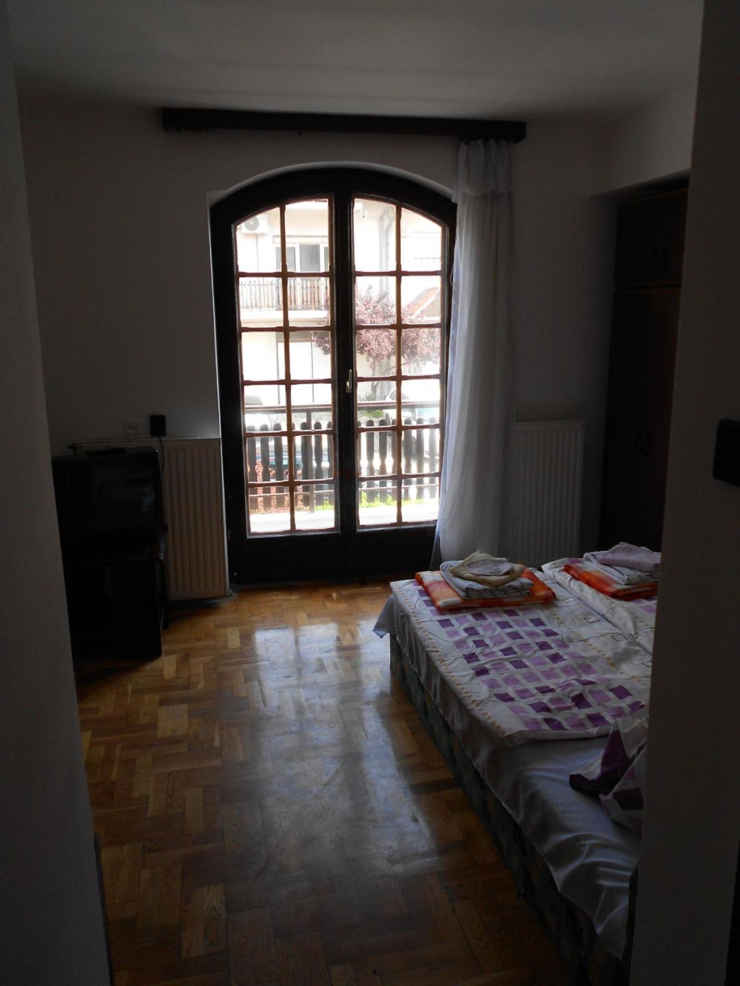 Peregrino Panzio Bed & Breakfast Budaors Phòng bức ảnh