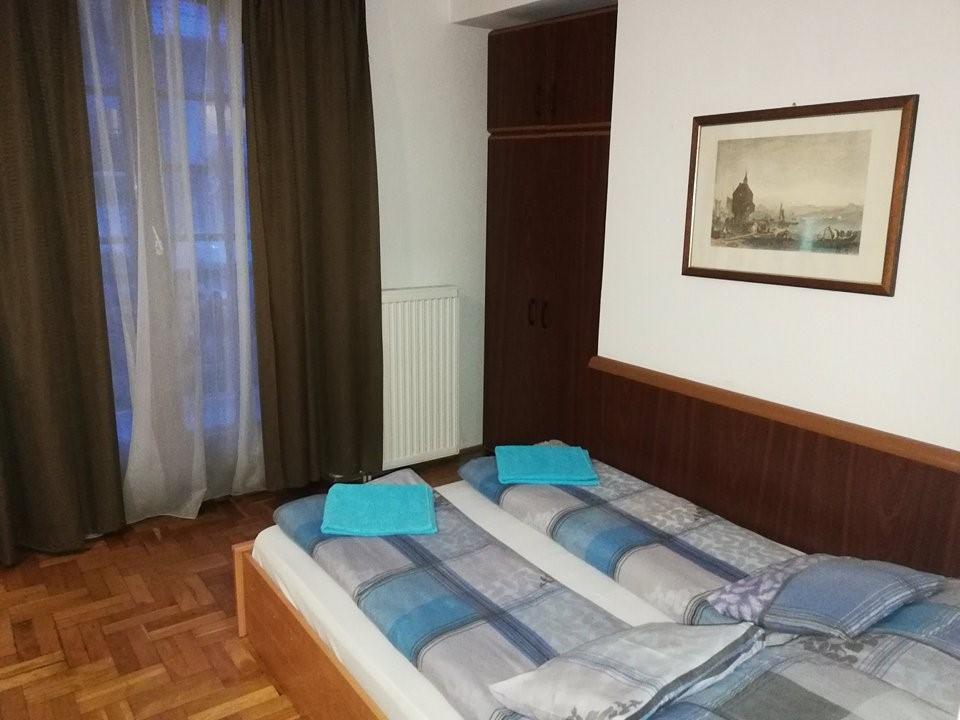Peregrino Panzio Bed & Breakfast Budaors Ngoại thất bức ảnh