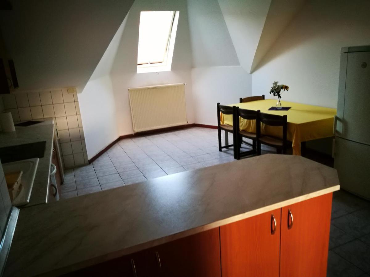 Peregrino Panzio Bed & Breakfast Budaors Ngoại thất bức ảnh