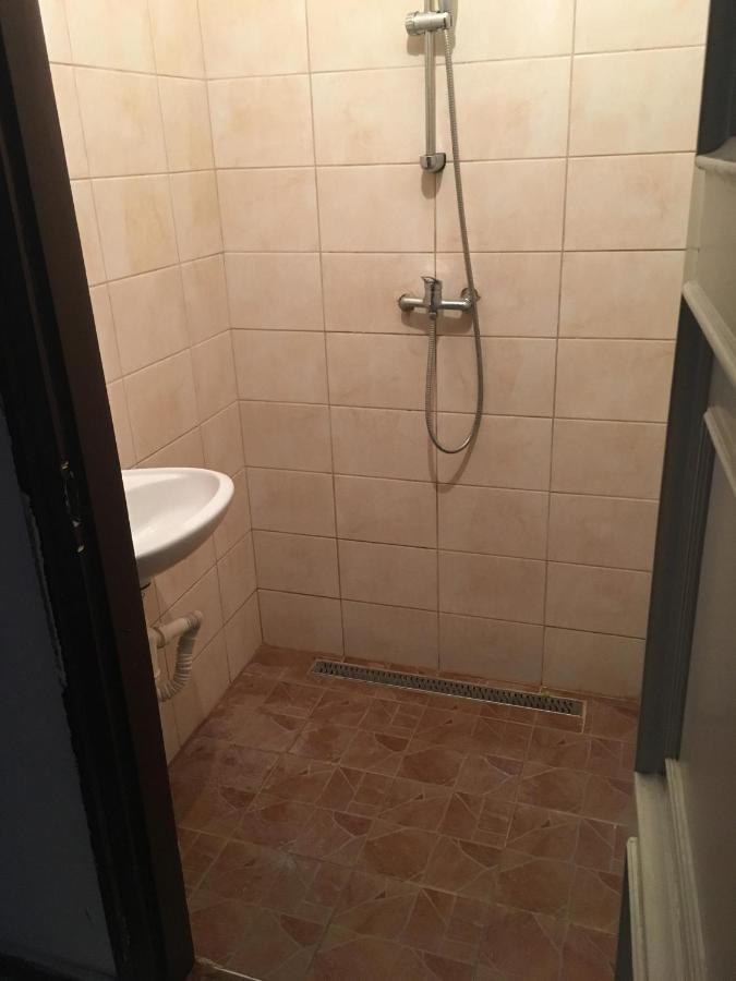 Peregrino Panzio Bed & Breakfast Budaors Ngoại thất bức ảnh